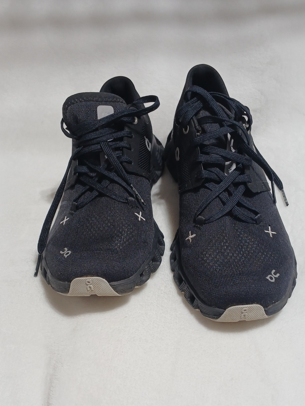 On Running Cloud Women's Running Shoes in Black Sz 8.5